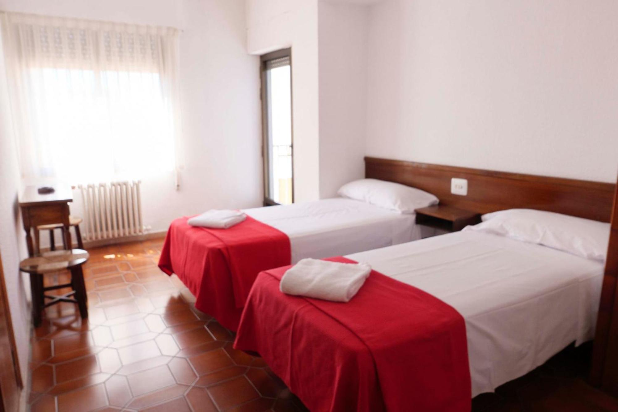 Hostal La Torre Benicàssim Exteriör bild