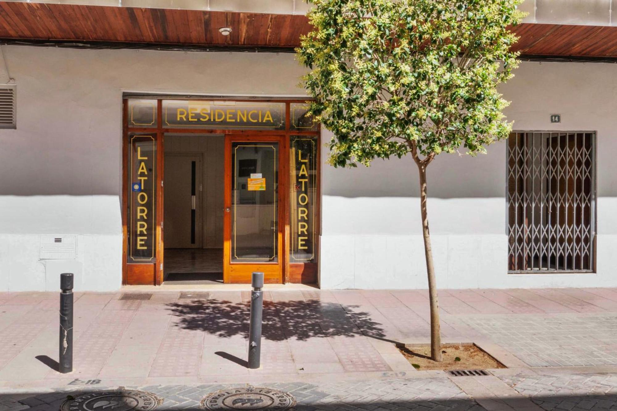 Hostal La Torre Benicàssim Exteriör bild