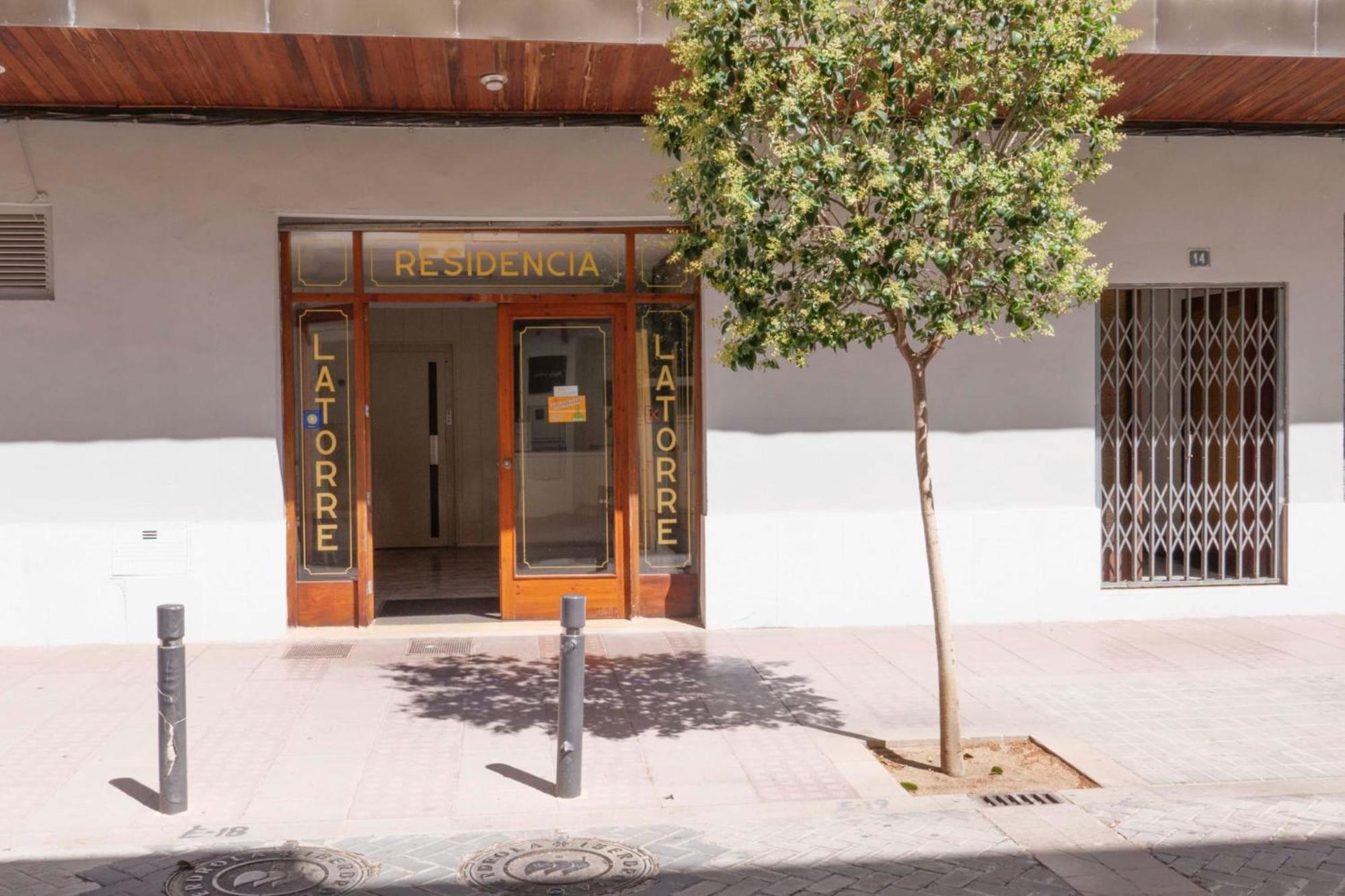 Hostal La Torre Benicàssim Exteriör bild